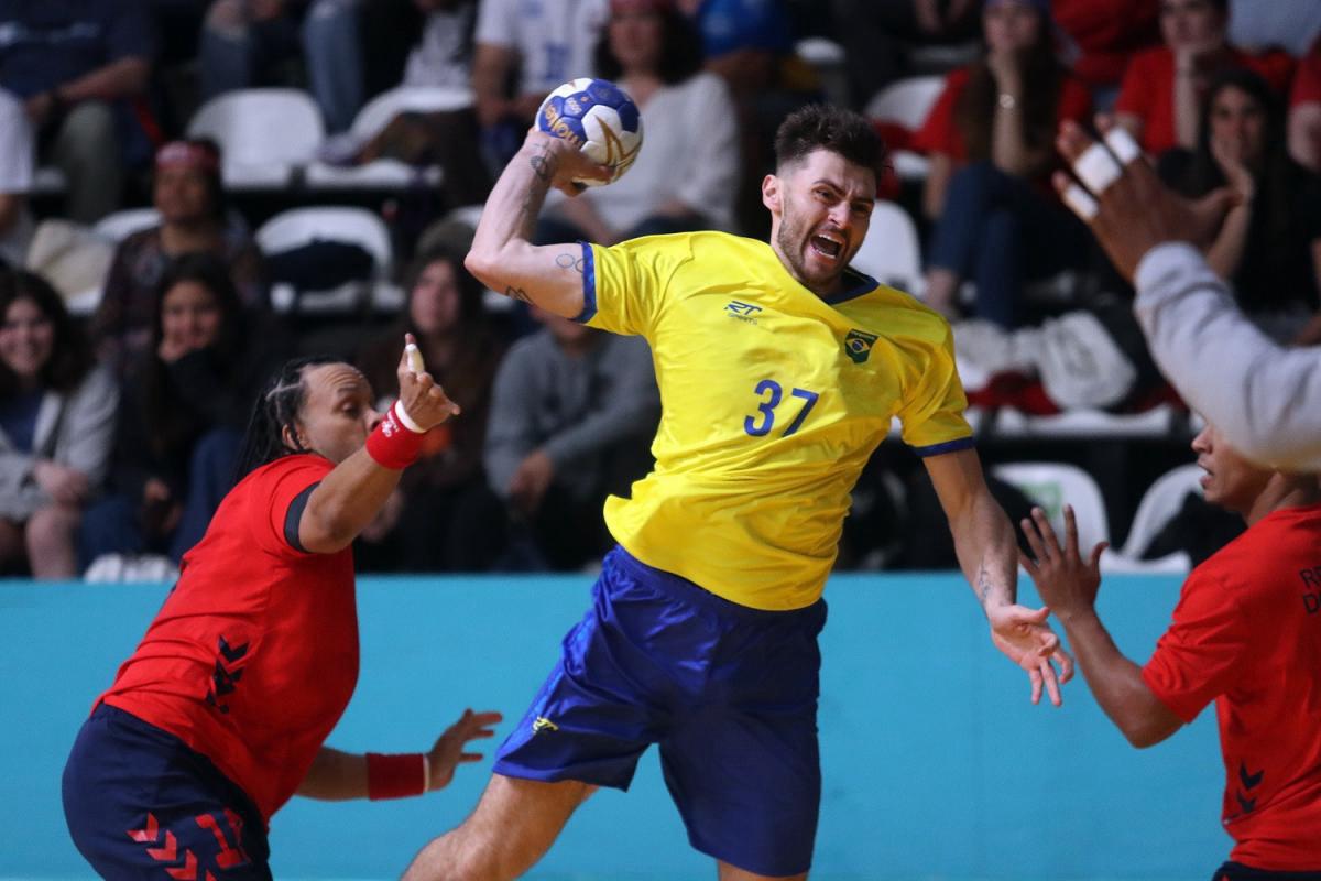 Vôlei, handebol, basquete, futebol e mais: Canal Olímpico do Brasil transmite ao vivo, nesta quarta-feira (1), diversas atrações do Pan