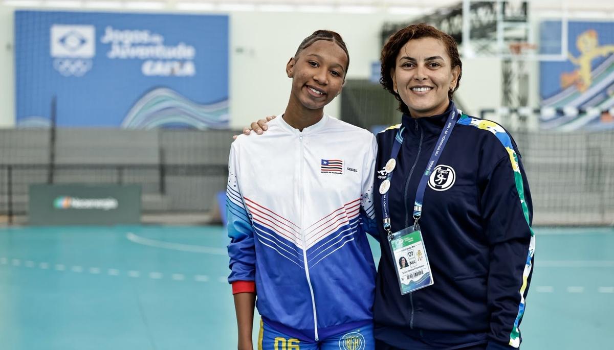 Silvia Helena, ex-atleta olímpica de handebol, vive Jogos da Juventude CAIXA na comissão técnica do Maranhão ao lado de sobrinha
