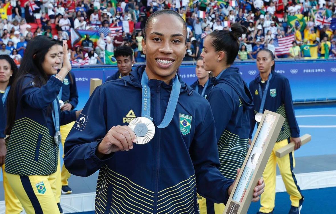 Thais Ferreira, zagueira da seleção feminina