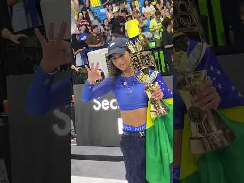 A tricampeã mundial da SLS passando no feed de vocês! 🏆🏆🏆