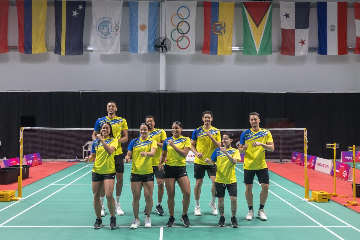 Time Brasil inicia caminhada no badminton com campanha perfeita e ouro por equipes