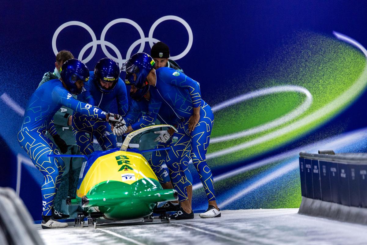 Bobsled 4-man do Brasil termina primeiro dia de competições no Top-20