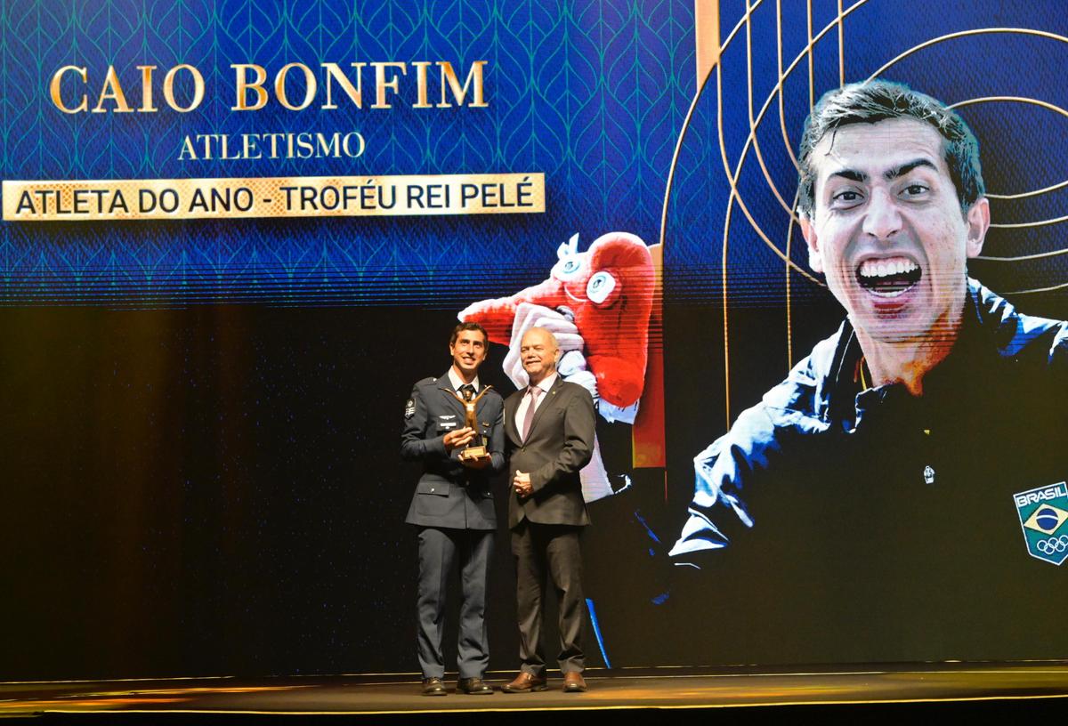 Caio Bonfim é premiado Melhor Atleta do Ano - Troféu Rei Pelé - Foto: André Durão/COB