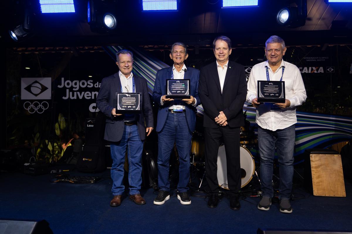 Comitê Olímpico do Brasil homenageia autoridades paranaenses na abertura dos Jogos da Juventude CAIXA
