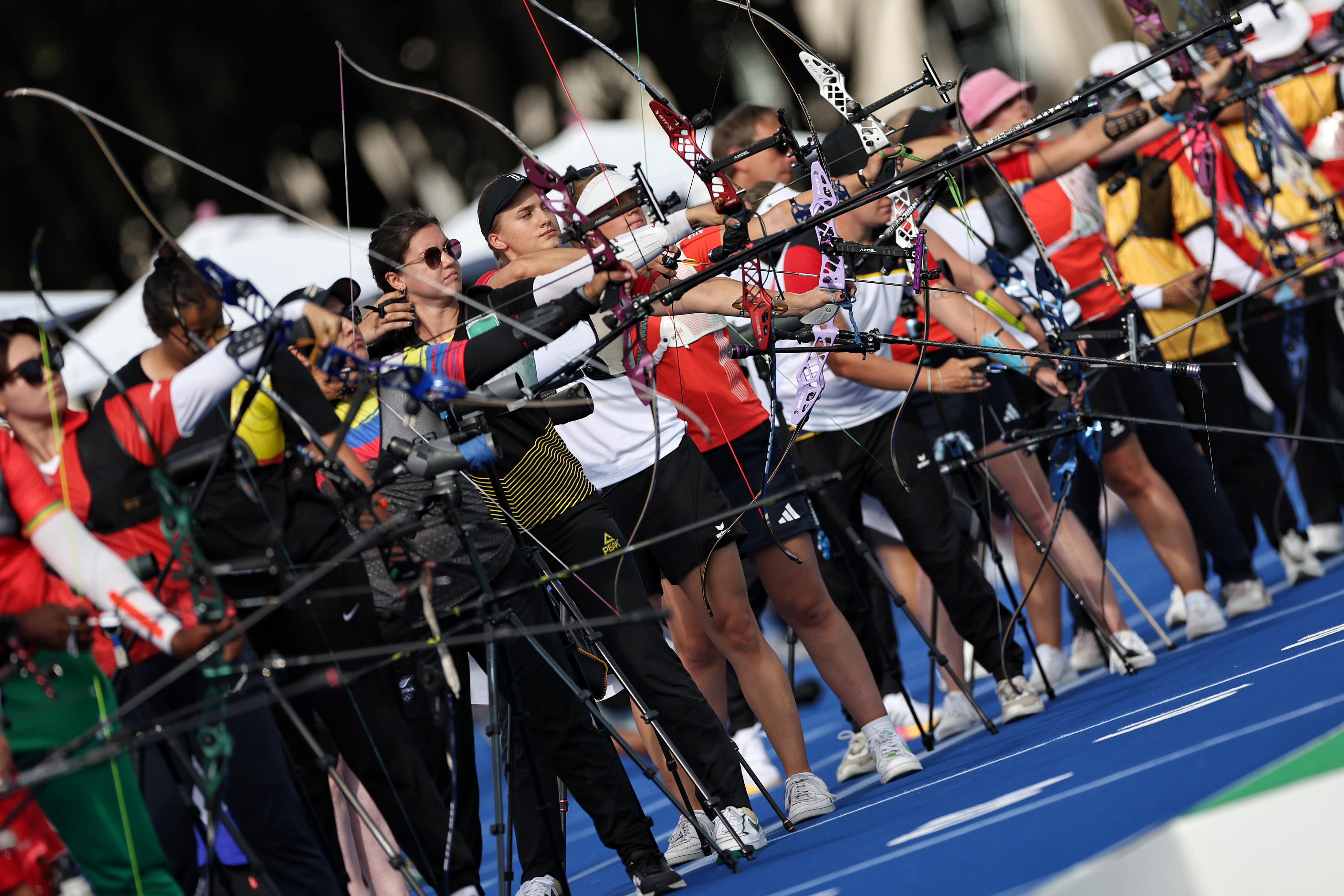  Ana Luiza entrou em ação na primeira fase classificatória do tiro com arco.