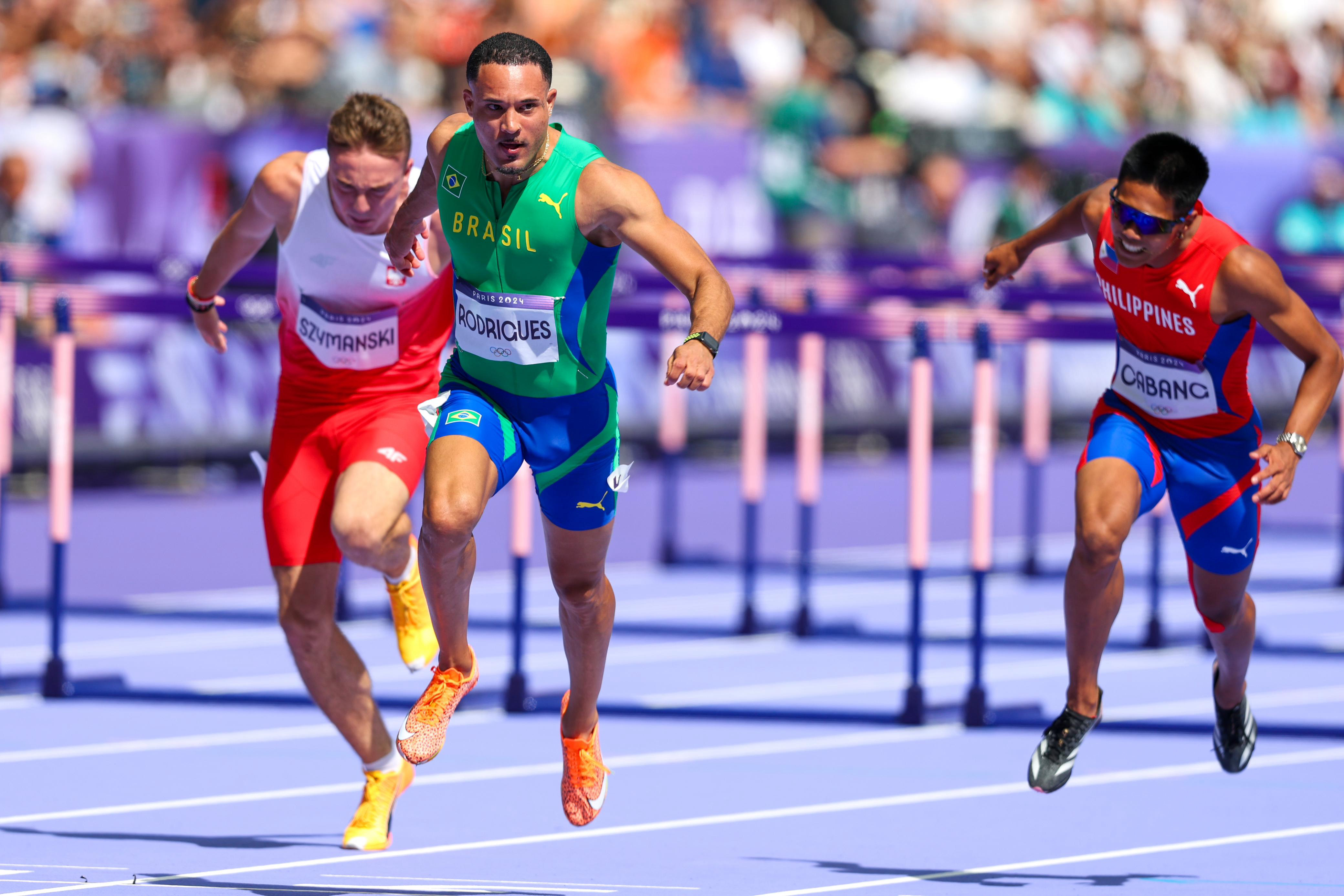 Eduardo de Deus avança às semifinais dos 110m com barreiras em Paris. 