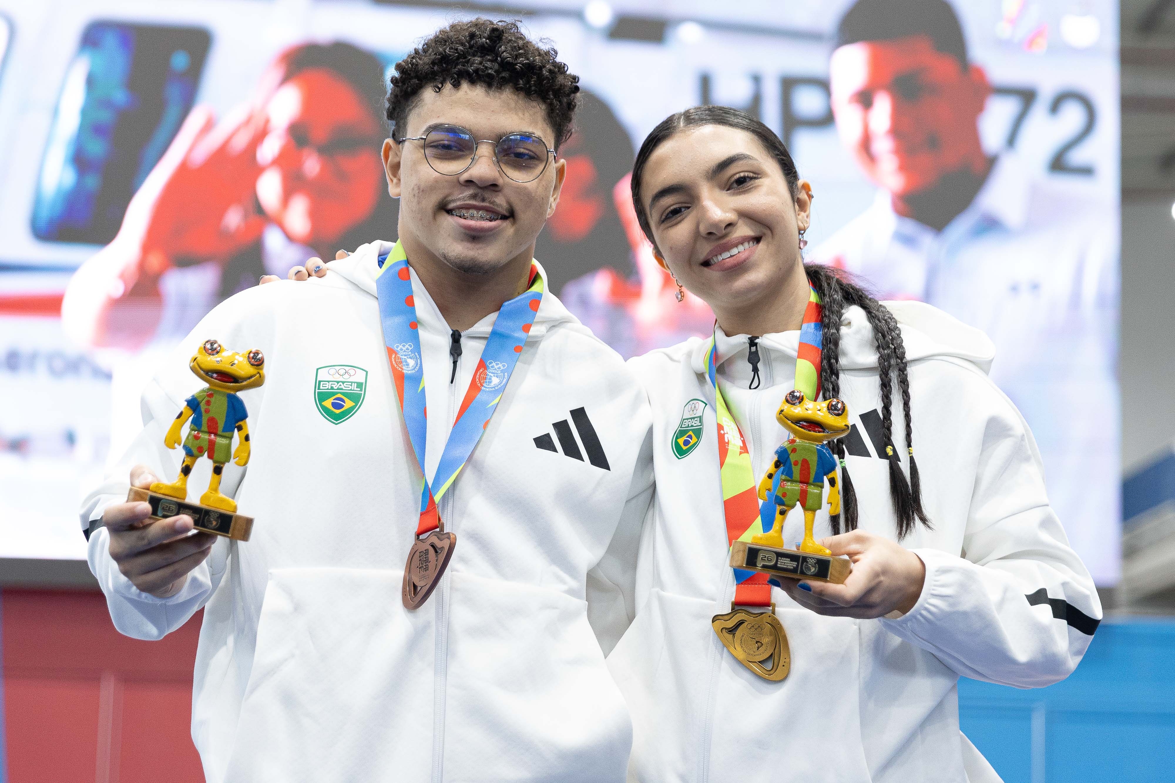 Emily Kuster e Isaac Gomes conquistam ouro e bronze no Levantamento de Pesos