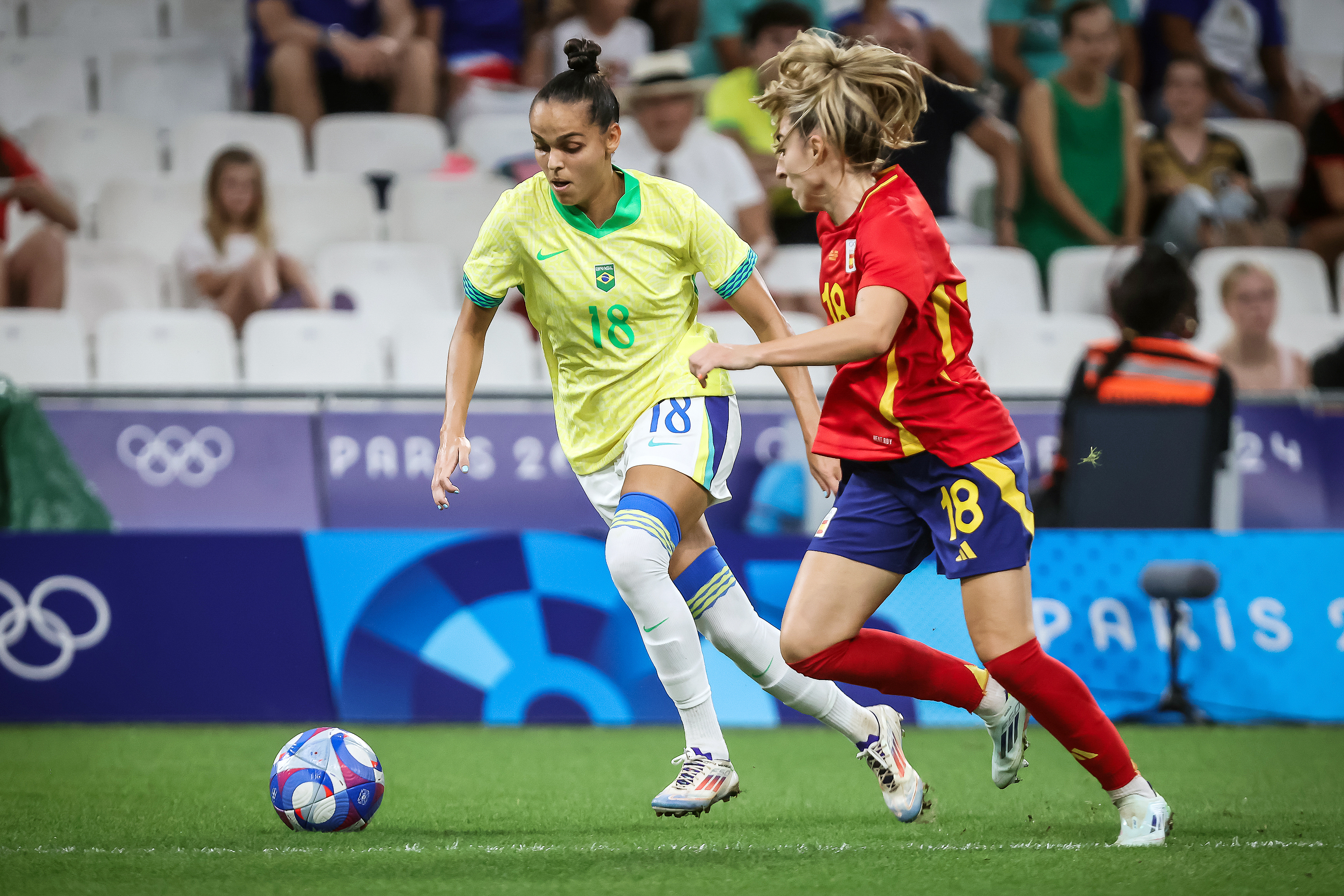 Gabi Portilho marcou o segundo gol do Brasil contra a Espanha.