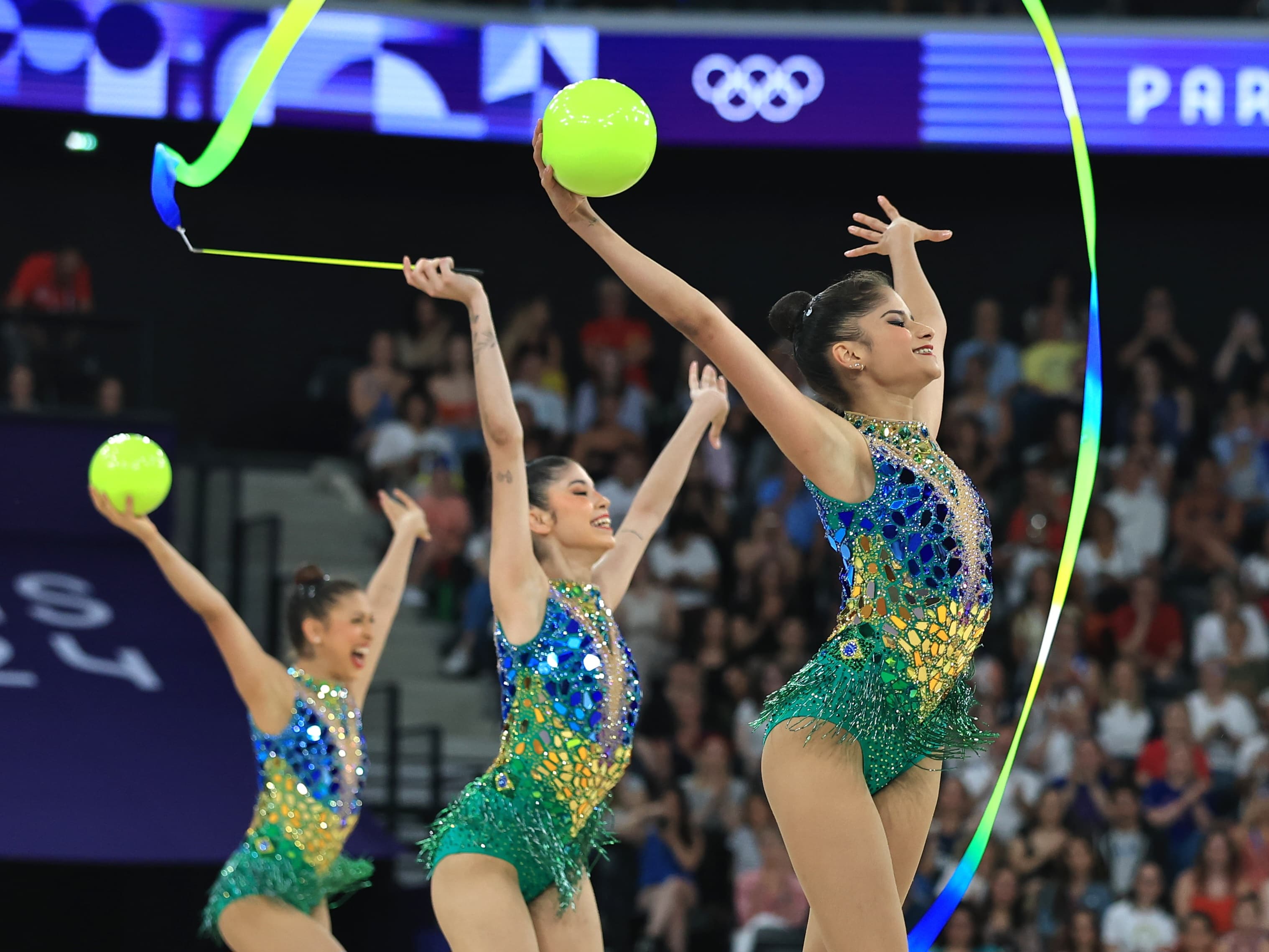 Ginástica rítmica do Brasil se despede de Paris na nona colocação.