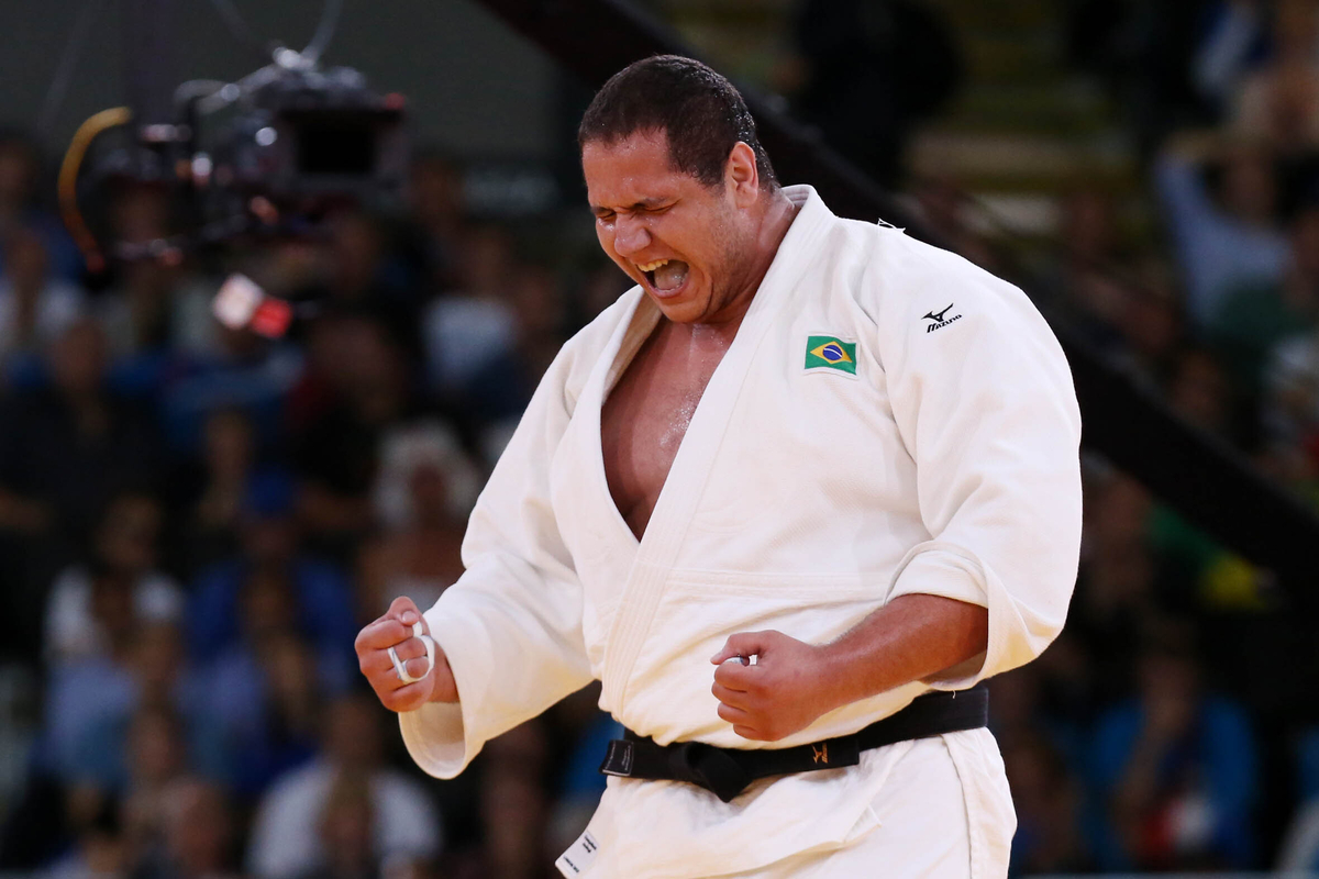 Rafael SIlva vibra com a medalha olímpica em Londres 2012.Foto: Daniel Ramalho/AGIF/COB